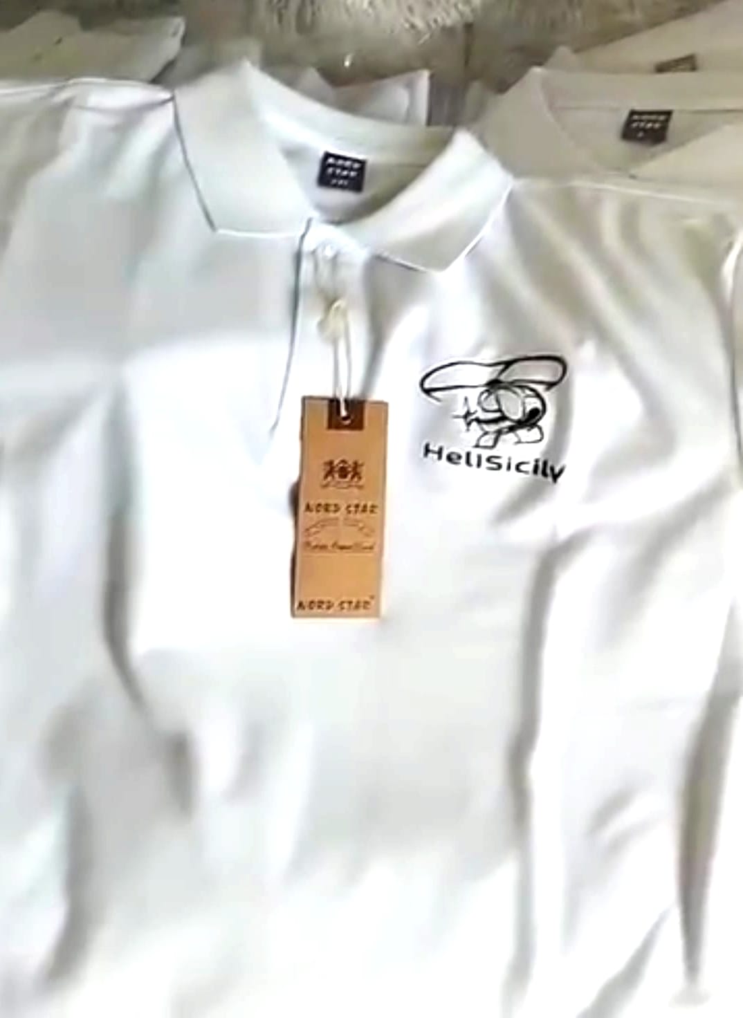 Magliette Polo Personalizzate con Logo o Frase – Ideali per Aziende, Eventi o Uso Personale