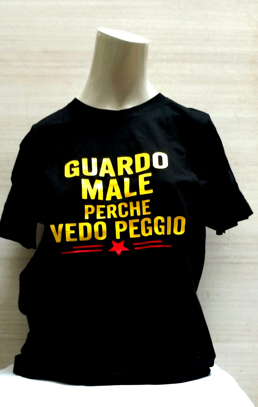 Magliette personalizzate con frasi o foto – Crea la tua t-shirt unica