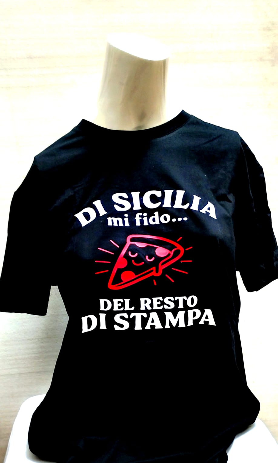 Magliette personalizzate con frasi o foto – Crea la tua t-shirt unica